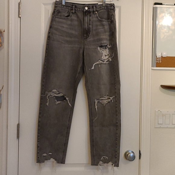 American Eagle Outfitters Pants - Distressed mom jeans.